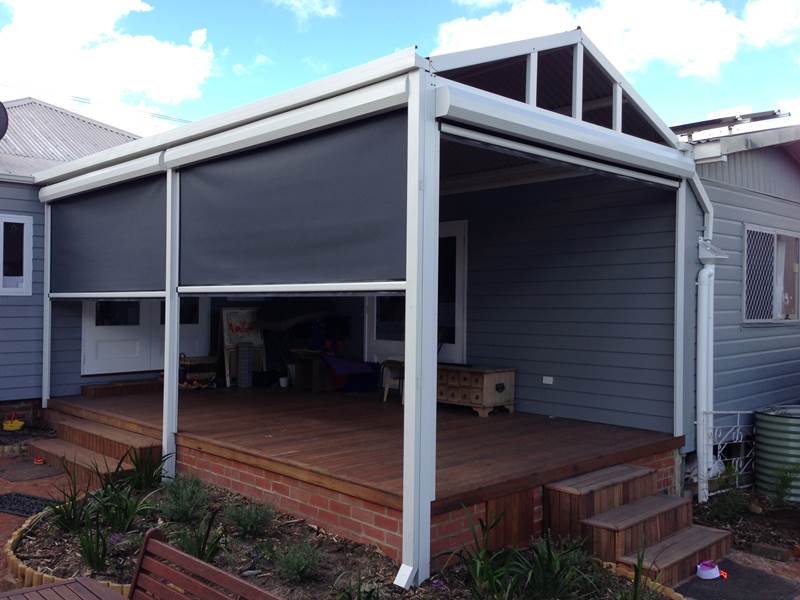 ability to create enclosed room with blinds on verandah.